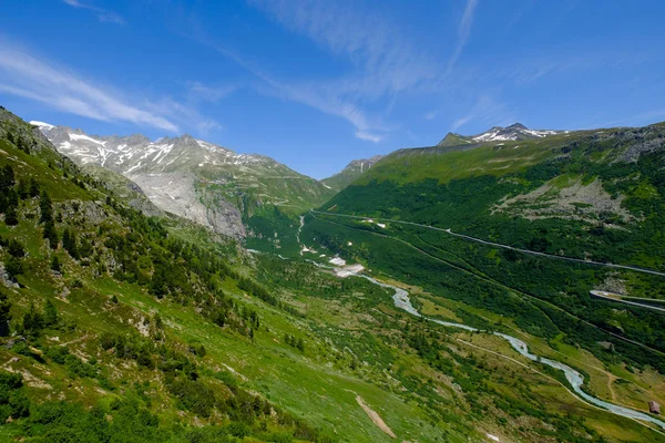 Nyári táj Svájc hegyvidéki jellegű — Stock Fotó