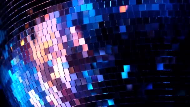 Disco bola espelho no clube noturno — Vídeo de Stock