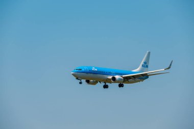 KLM Hollanda Hava Yolları uçak, gün içerisinde uluslararası havaalanının için iniş hazırlama Şirket