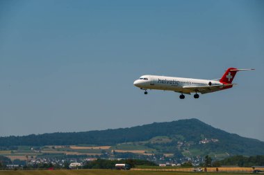 Helvetia İsviçre havayolları uçak iniş gün zaman Uluslararası Havaalanı için hazırlanıyor