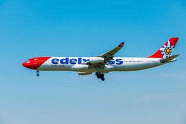  Edelweiss havayolları uçak iniş gün zaman Uluslararası Havaalanı için hazırlanıyor