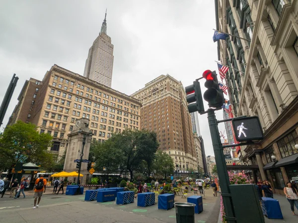 La vie en ville à Manhattan le jour — Photo