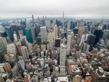 Empire state Binası dan Manhattan gökdelen havadan görünümü