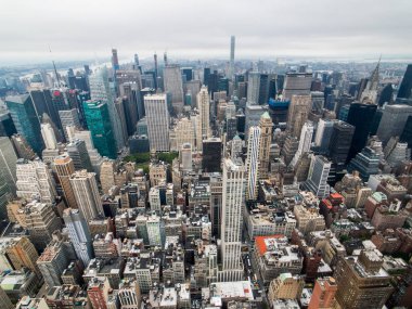 Empire state Binası dan Manhattan gökdelen havadan görünümü