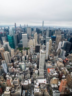 Empire state Binası dan Manhattan gökdelen havadan görünümü