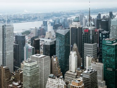 Empire state Binası dan Manhattan gökdelen havadan görünümü