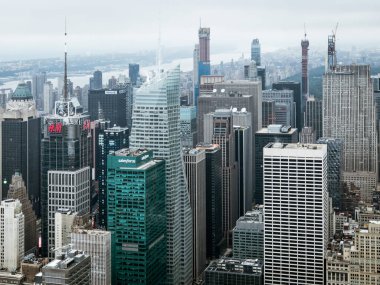 Empire state Binası dan Manhattan gökdelen havadan görünümü