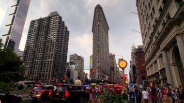 Saat akşam, demir inşaat düz