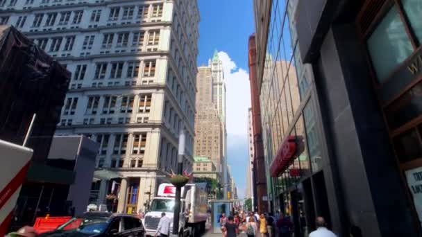 Vida da cidade em Manhattan à hora do dia — Vídeo de Stock