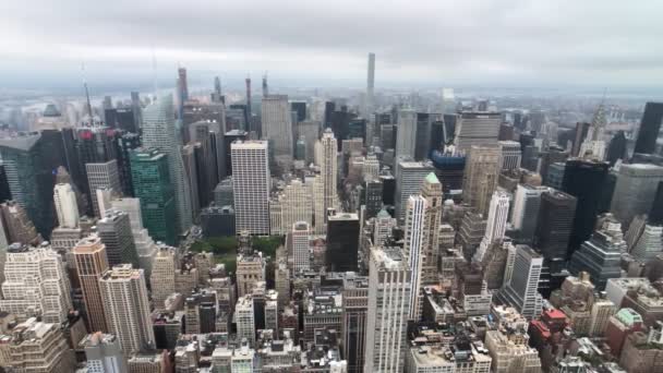 Vista aérea de rascacielos de Manhattan — Vídeos de Stock