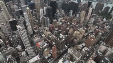 Manhattan gökdelenlerin havadan görünümü