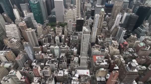 Вид с воздуха на небоскребы Манхэттена — стоковое видео