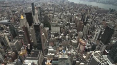 Manhattan gökdelenlerin havadan görünümü