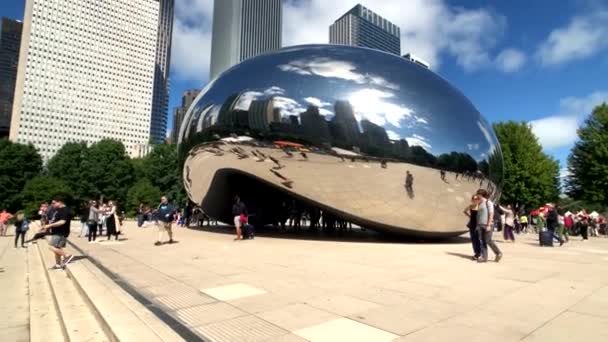 Чикаго Сша Сентября 2018 Года Туристы Посещают Городскую Скульптуру Cloud — стоковое видео