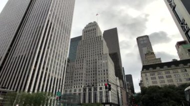 Polis trafik Manhattan sokaklarında düzenler