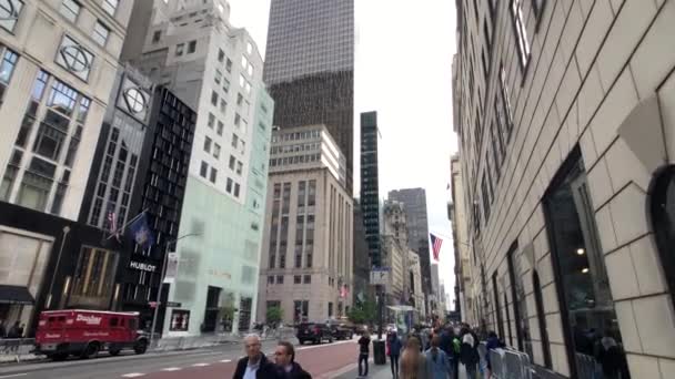 城市生活在曼哈顿在白天时间 — 图库视频影像