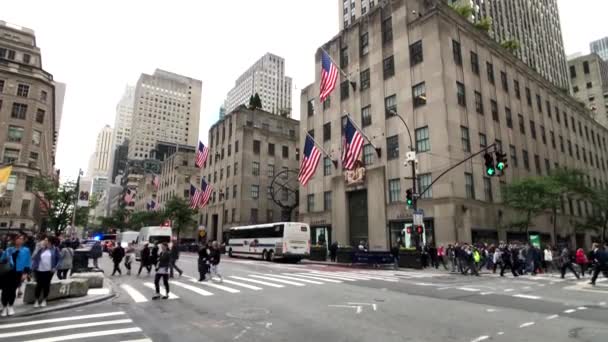 Życie miasta w Manhattan w czasie dnia — Wideo stockowe