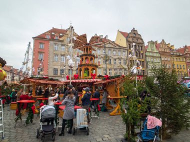 Noel pazarı Eski şehirde insanlar katılmak