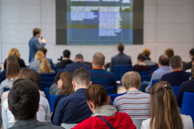 İnsanlar iş konferans Kongre salonunda katılmak