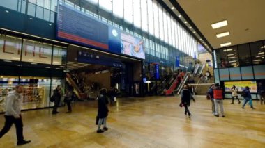 Ana Tren İstasyonu yolcu