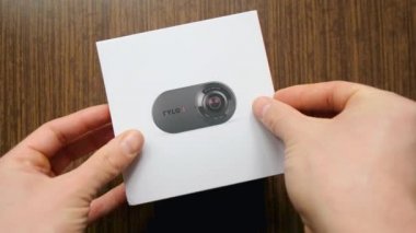 Adam unboxing Rylo 360 derece video kamera