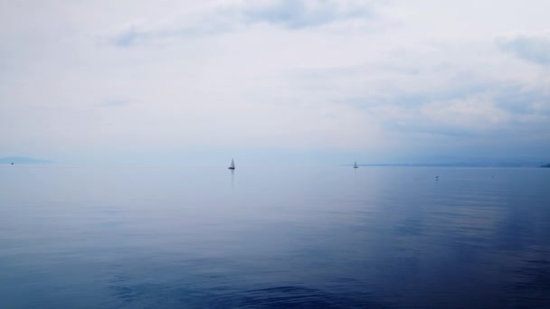 Дневной пейзаж Женевского озера — стоковое видео