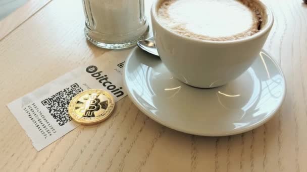 Paiement Bitcoin dans le café . — Video