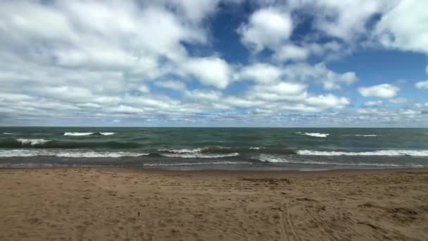 Stranden av lake michigan — Stockvideo