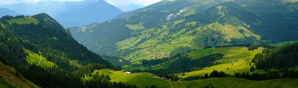 Tiempo de verano montaña naturaleza paisaje panorámico —  Fotos de Stock