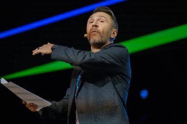Rus rock müzisyen ünlü Sergey Shnurov iş toplantısında gerçekleştirir.