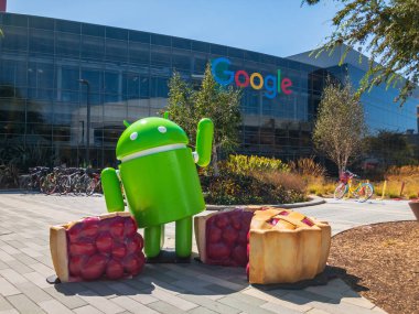 Android heykelinin Googleplex Genel Müdürlük Merkez Ofis