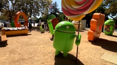 Android heykelinin Googleplex Genel Müdürlük Merkez Ofis