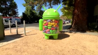 Android heykelinin Googleplex Genel Müdürlük Merkez Ofis