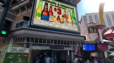 Güneşli bir gün zaman turistik yerleri ziyaret turistler