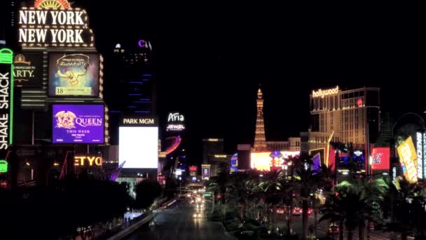 Pohled shora Las Vegas boulevard v době slunečného dne — Stock video