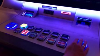 Slot machine Casino oynayan kadın