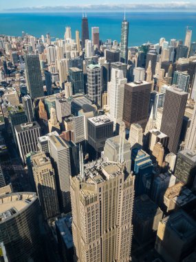 Chicago gökdelenlerin havadan görünümü