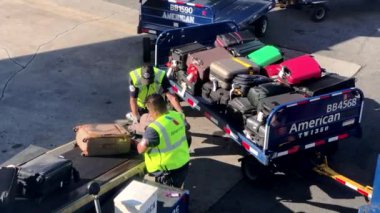 Uçak Bagaj yükleme Havaalanı çalışanları