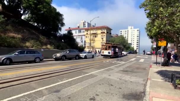Retro tramvay gün zaman sürme turist — Stok video