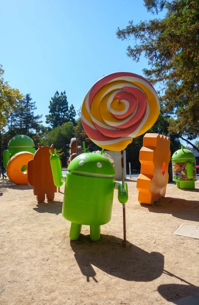 Android szobor Googleplex központban központi iroda — Stock Fotó