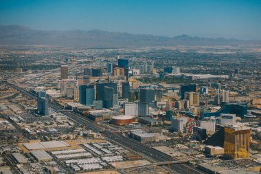 Güneşli bir gün zaman Las Vegas boulevard üstten görünüm