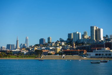 San Francisco, ABD - 10 Eylül 2018: Güneşli bir gün zaman Cityscape
