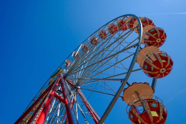 Zürih'te dönme dolap