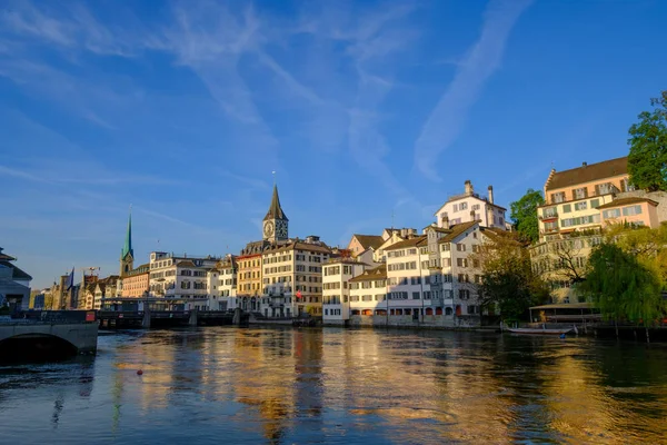 Panorama över historiska centrum av Zürich — Stockfoto