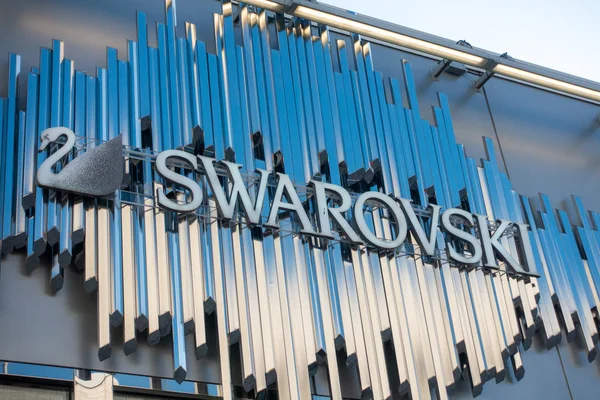 Swarovski Schild auf dem Markenshop — Stockfoto