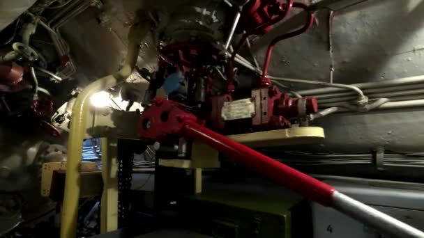 Intérieur d'un vieux sous-marin 