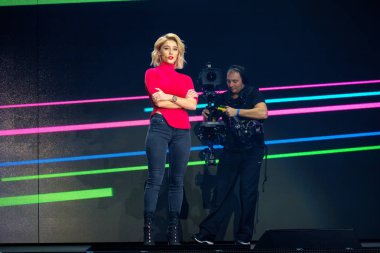 Rus ünlü instagram Blogger Anastasia ıvleeva iş toplantısında gerçekleştirir