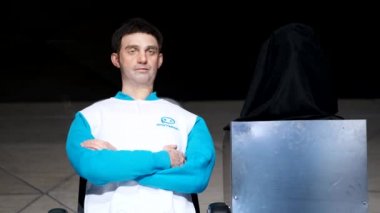 Yeni insansı robot un gösterimi