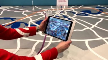 Artırılmış gerçeklik düzeninin gösterimi