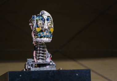Yeni insansı robot un gösterimi